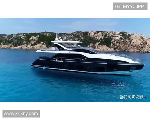足球明星C罗奢华游艇揭秘引发全球关注与热议